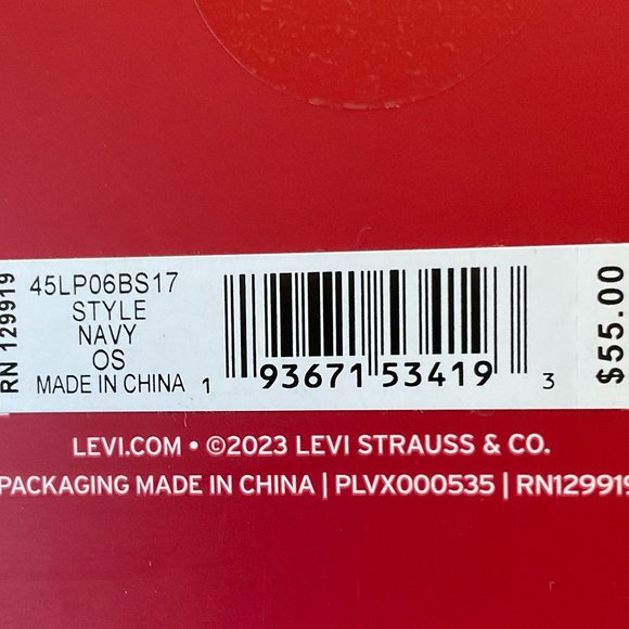 LEVI'S Men's "Beanie & Scarf" Boxed Gift Set NIB - Picture 4 of 4